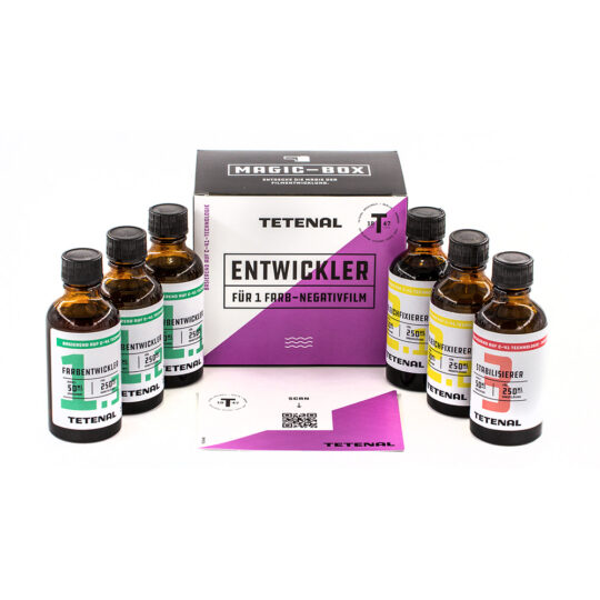 Tetenal Magic Box C-41; de ideale kit om het zelf ontwikkelen van kleurenfilm te ontdekken | FotoFilmFabriek | Het Magazijn Dordrecht