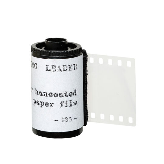 Washi 35mm Film leader, voor het eenvoudig laden van de handgemaakte Washi W en Washi V kleinbeeldfilms | FotoFilmFabriek