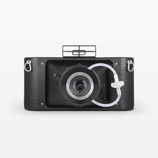 Lomography HydroChrome Sutton’s Panoramic Belair Camera - FotoFilmFabriek