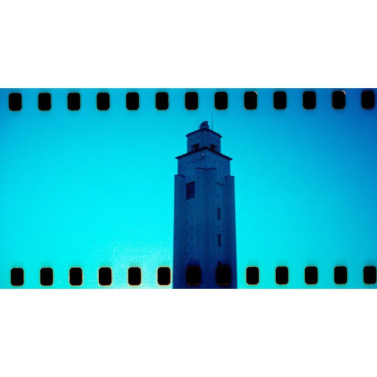 Lomography HydroChrome Sutton’s Panoramic Belair Camera - FotoFilmFabriek